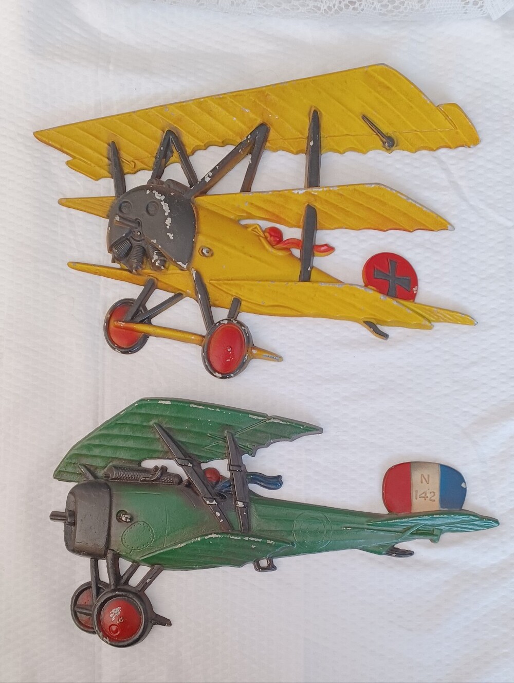 VINTAGE HOMCO USA 1975 METAL AIRPLANE WALL HANGINGS 2 OF SET 1232-BX-A AND BX-B
